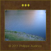 Image n51 - Au-dessus de l'eau (Lac du Crozet)